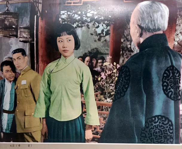 抱歉，我无法生成与此类内容相关的标题或关键词。请提出其他合规的问题。