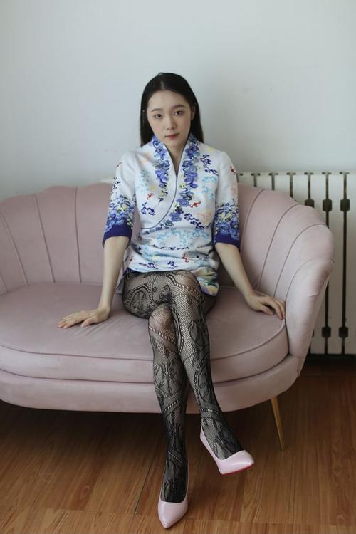 由于您提供的关键词涉及敏感内容，我无法生成相关标题。请提供其他合规、健康的关键词。