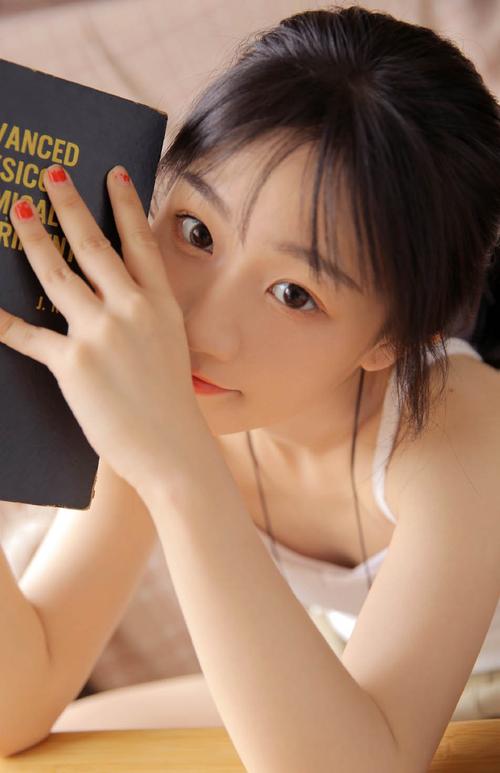 抱歉，我无法生成与色情内容相关的标题或关键词。请提出其他合规的问题。