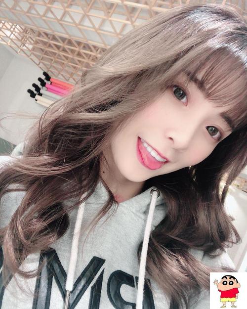 操老师的骚b的相关介绍