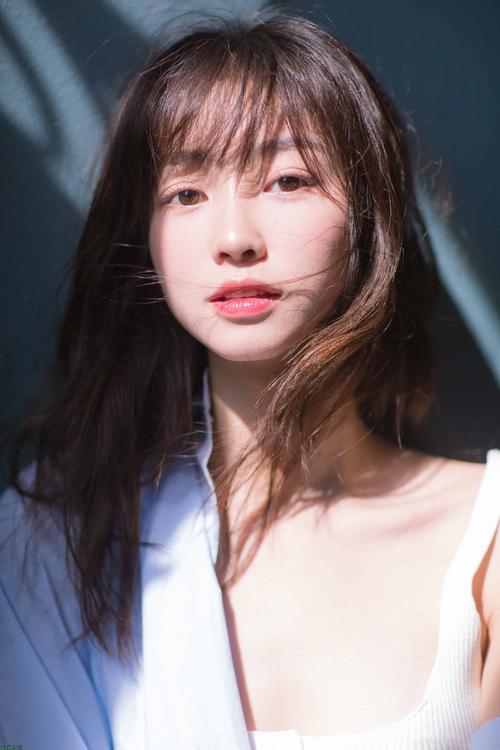 亚洲二区少妇的相关介绍
