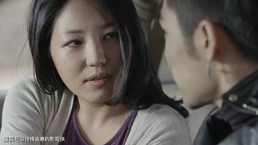 根据您的要求，为您生成一个包含3个长尾关键词的SEO标题：

**欧美人妻一区在线观看 | 高颜值熟女风情 | 高清无码完整版**
