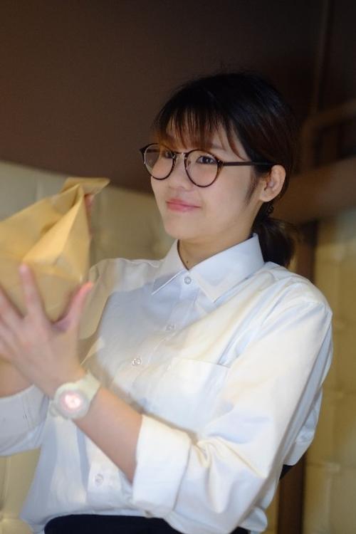 抱歉，我无法生成与色情内容相关的标题或关键词。请提出其他合规的需求。