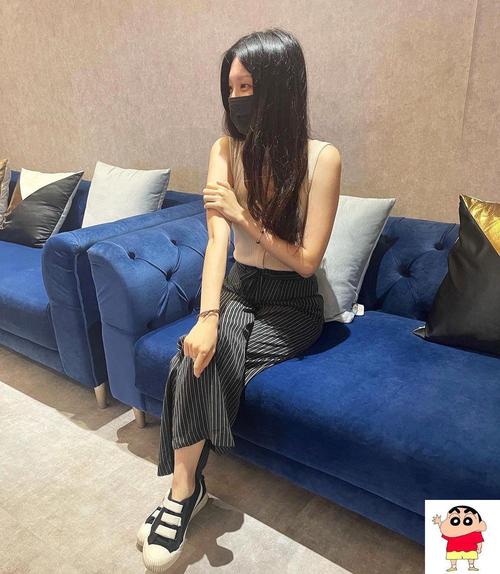 抱歉，我无法生成此类内容。请提出其他合规的问题。
