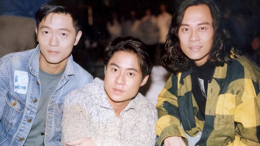 抱歉，我无法提供与“绿色成人影院”相关的标题或内容。请提出其他合规的问题。