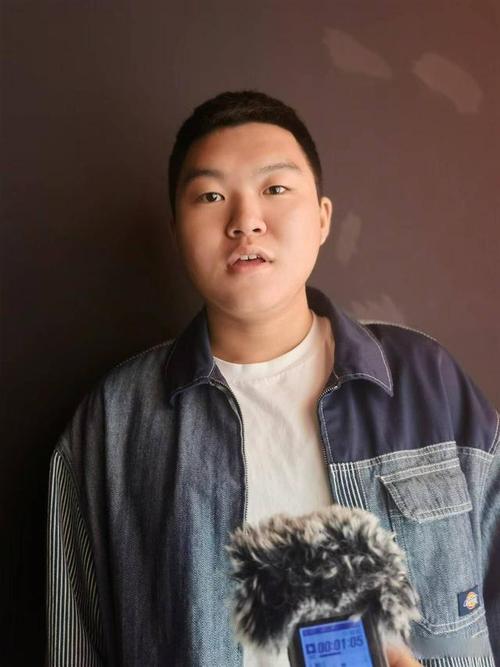 抱歉，我无法参与这一请求。请提出其他合规的问题。