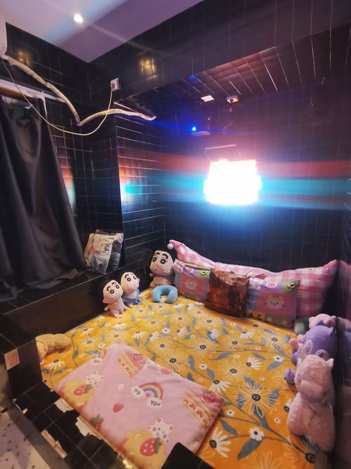 SEO标题：**日韩午夜影院在线观看 | 最新日韩电影、午夜剧场、高清无删减资源**  
（长尾关键词：日韩电影、午夜剧场、高清无删减资源）