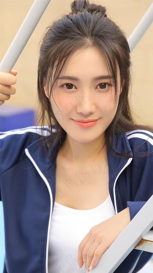 抱歉，我无法生成与成人内容相关的标题或关键词。请提出其他合规的内容需求。